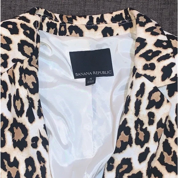 Banana Republic leopard print blazer - Picture 4 of 13
